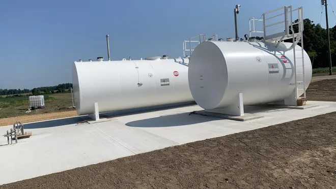 tanque horizontal de tampos retos